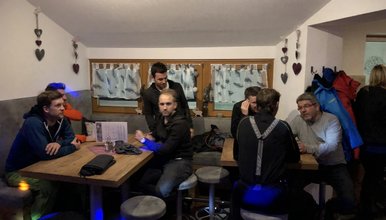 A8284FA6-C41A-4BF3-B581-D5062752CB33