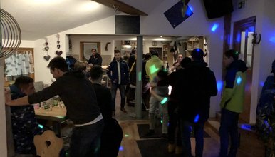 77F215F5-BF7E-4C85-977A-EB148150F309